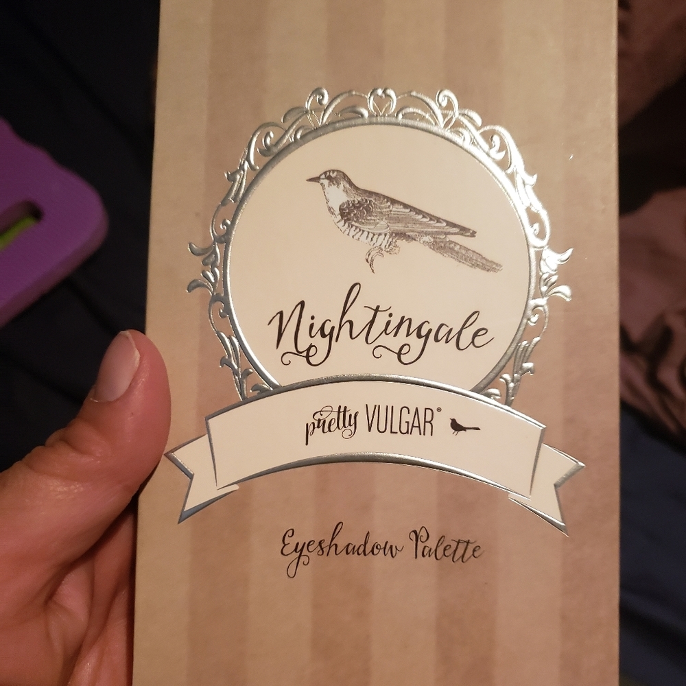 Pretty Vulgar Nightingale pallete